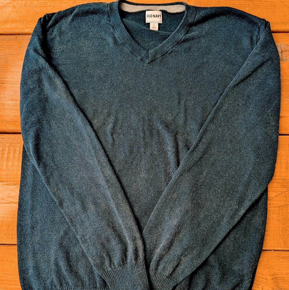 Old Navy Men's Navy Blue V-Neck Sweater